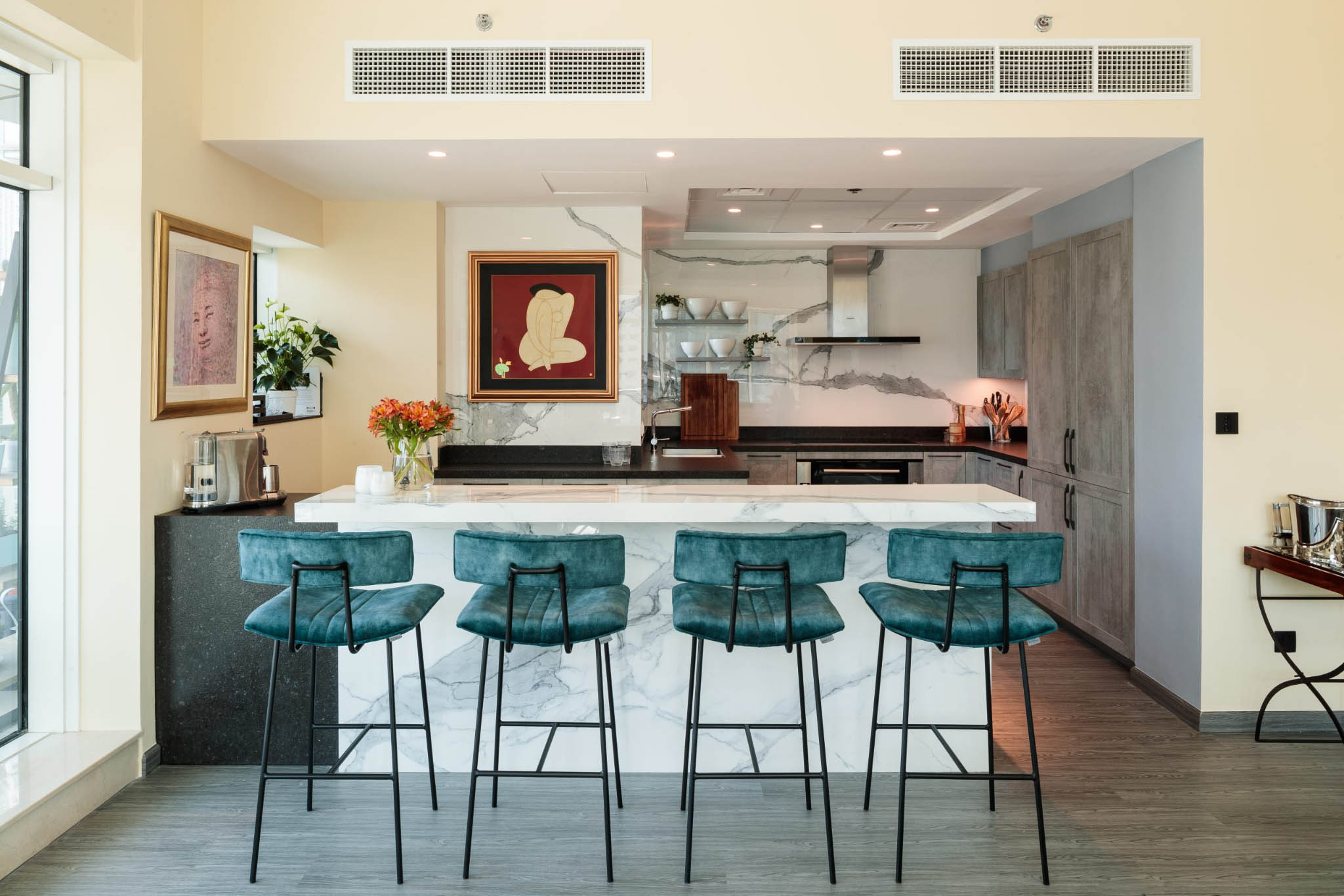 Complimenting Your Open Kitchen Design With Art And Geometry